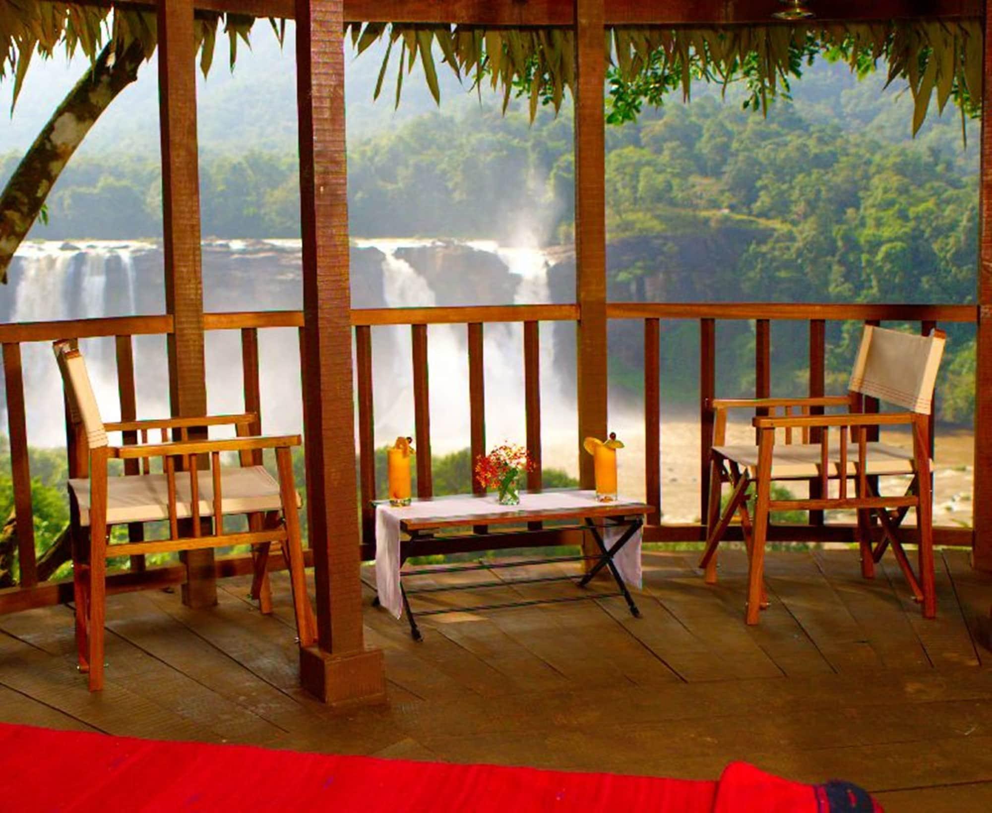 Rainforest Resort Athirappilly Extérieur photo